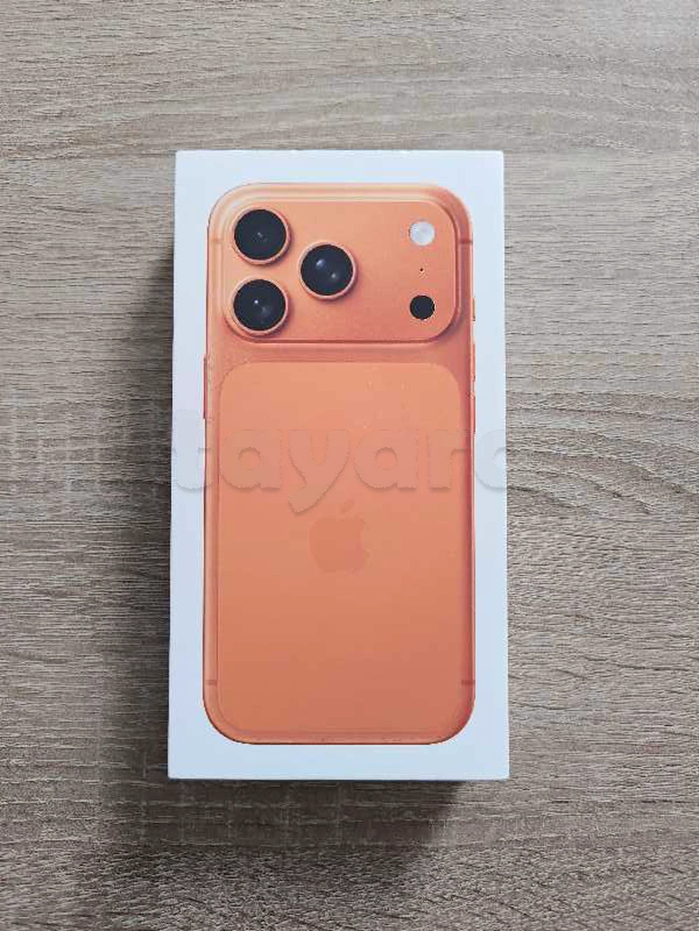 17 pro sim cacheté