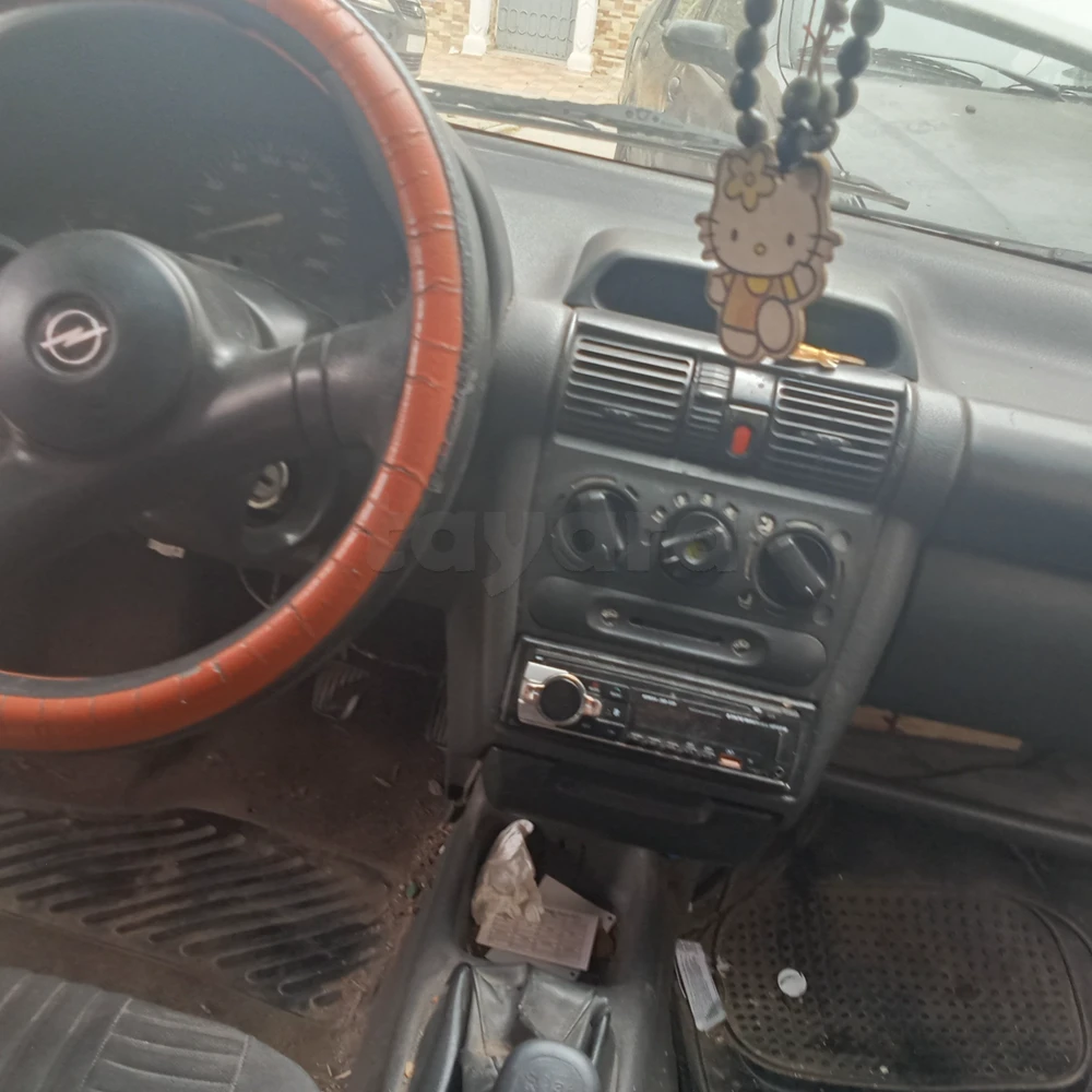 A vendre voiture Opel swing