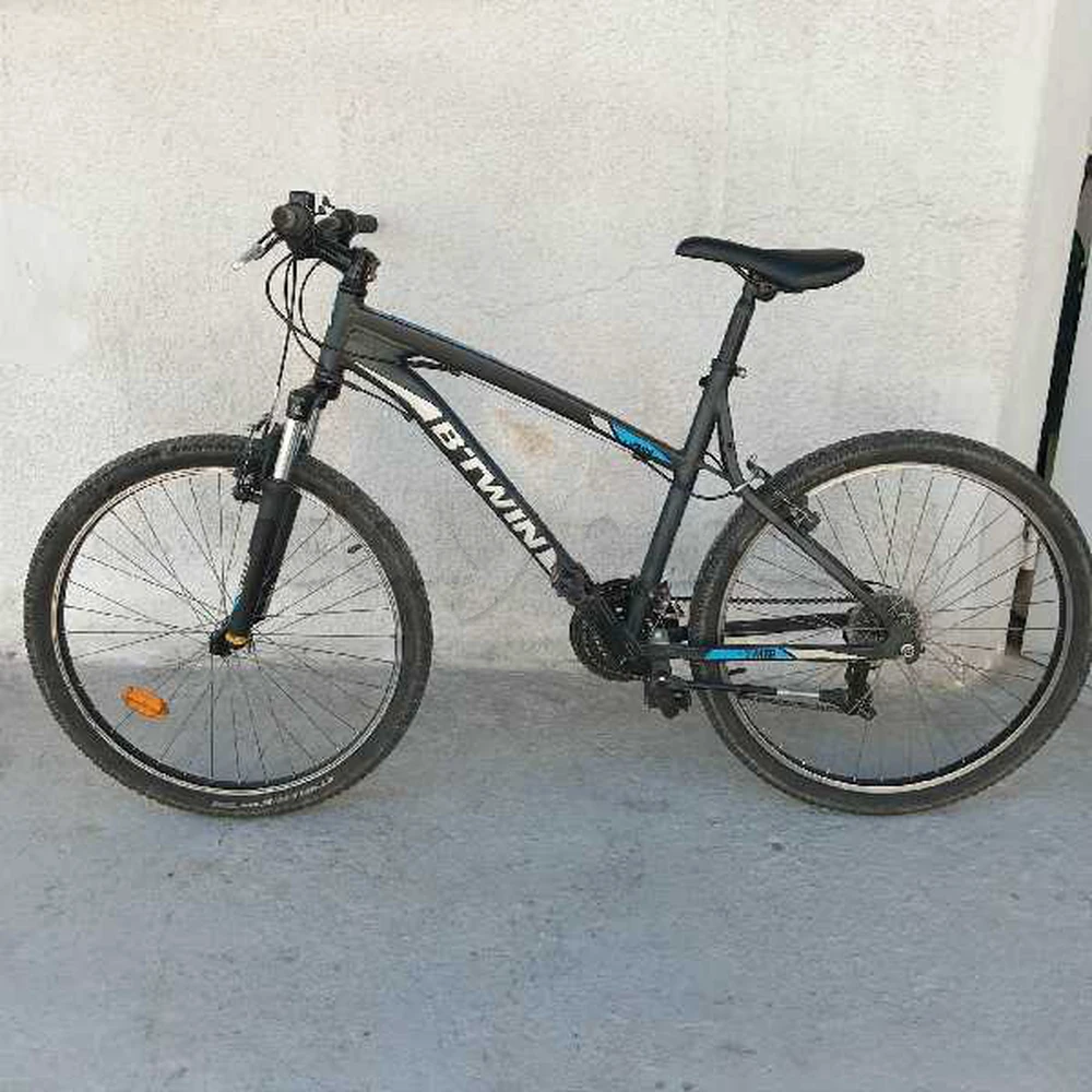 vélo BTWIN importé état comme neuf