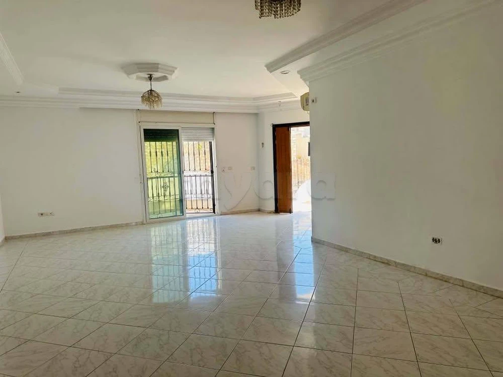 À louer magnifique triplex S5 à manar 1