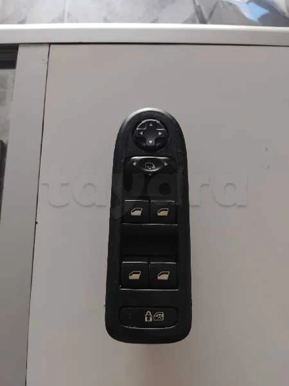 commande lève vitres Peugeot 308 / Citroën C5