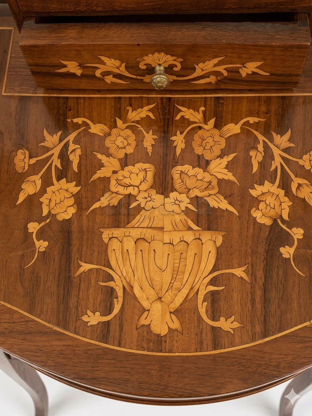 Bureau de dame de style Louis XV