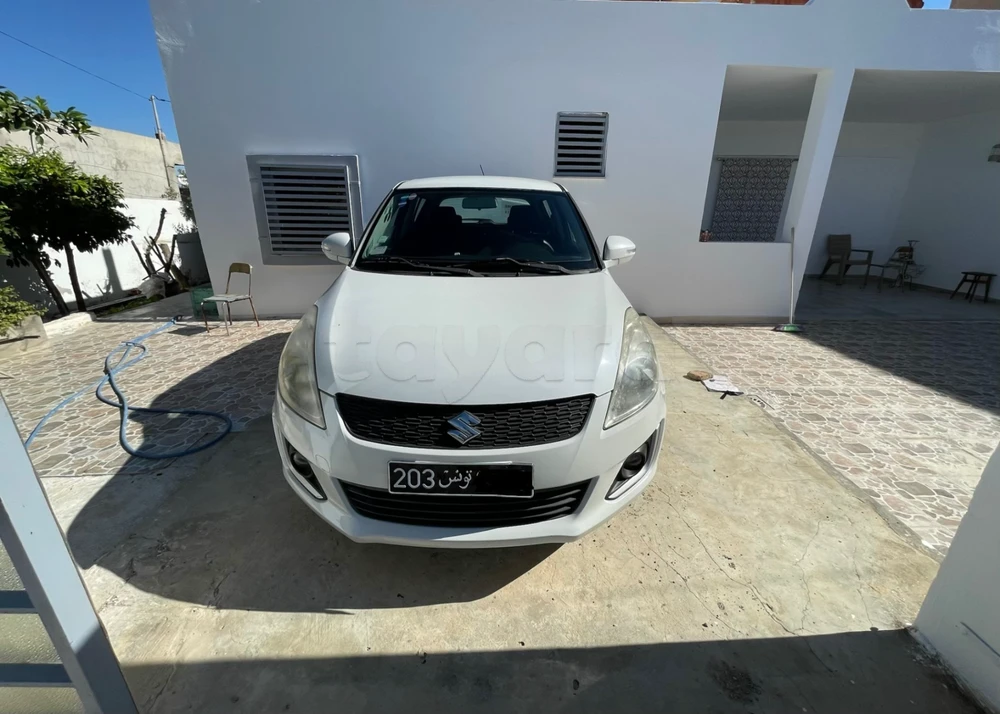 Carte voiture Suzuki Swift