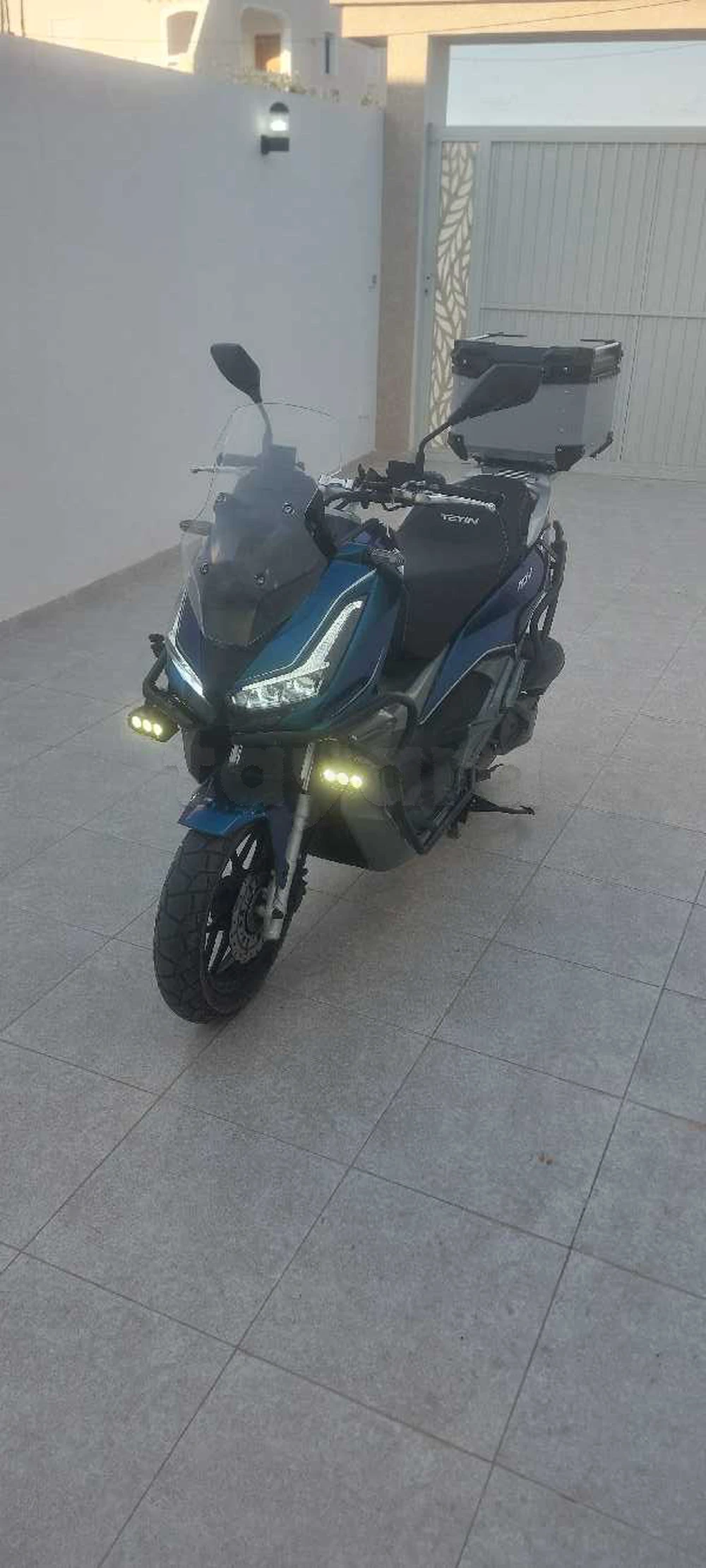 LM ADV 125