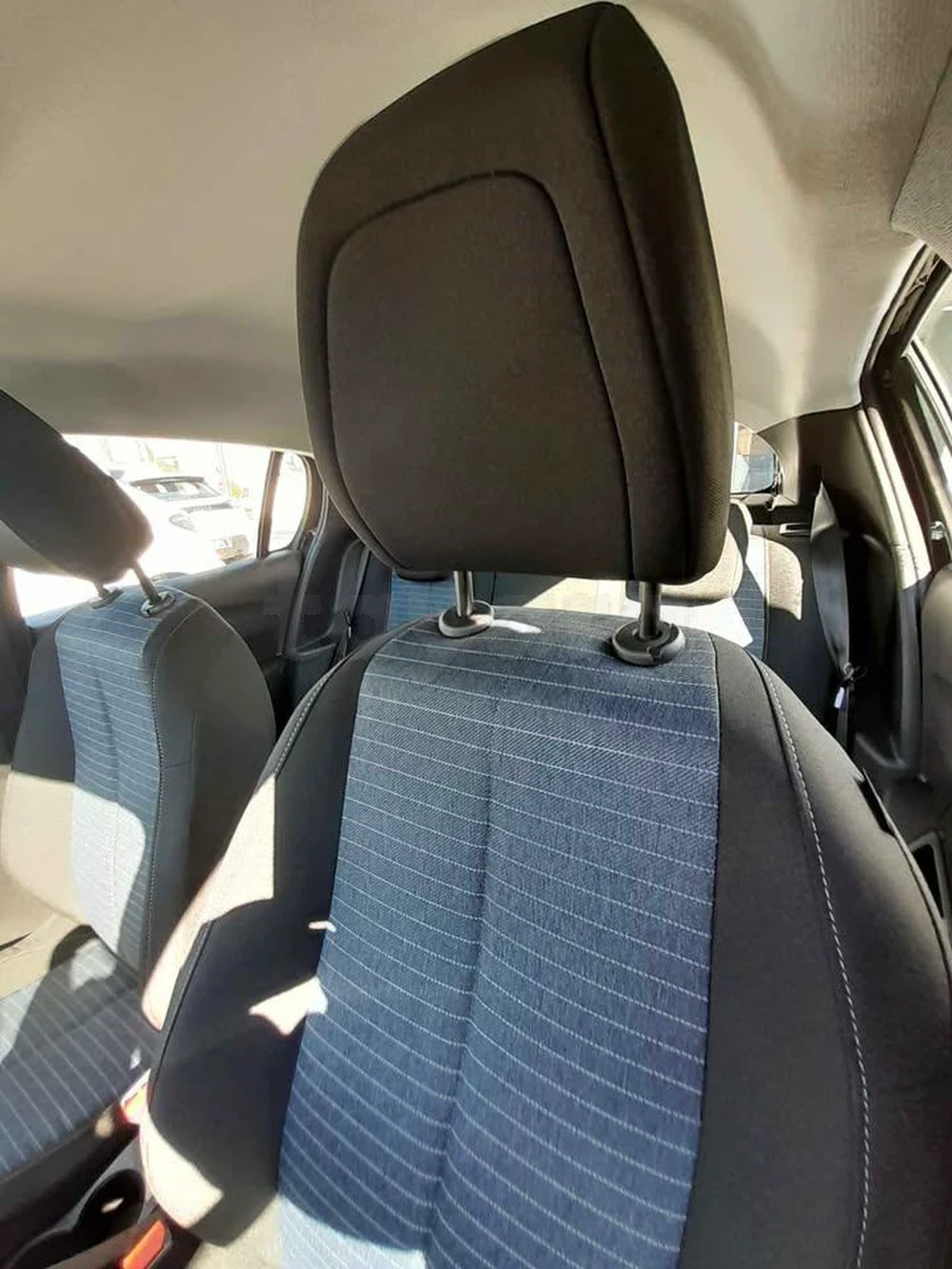 Carte voiture Peugeot 208