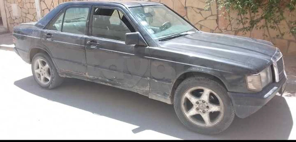 Mercedes-Benz 190