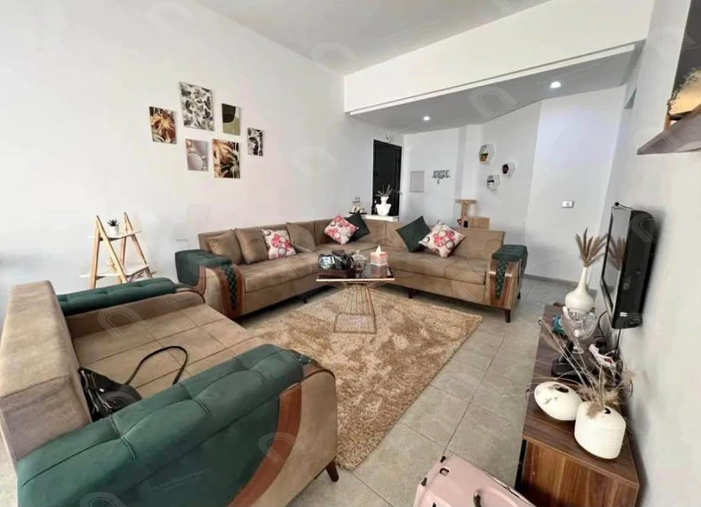 A vendre un appartement S+3 à manouba Cité Les Orangers