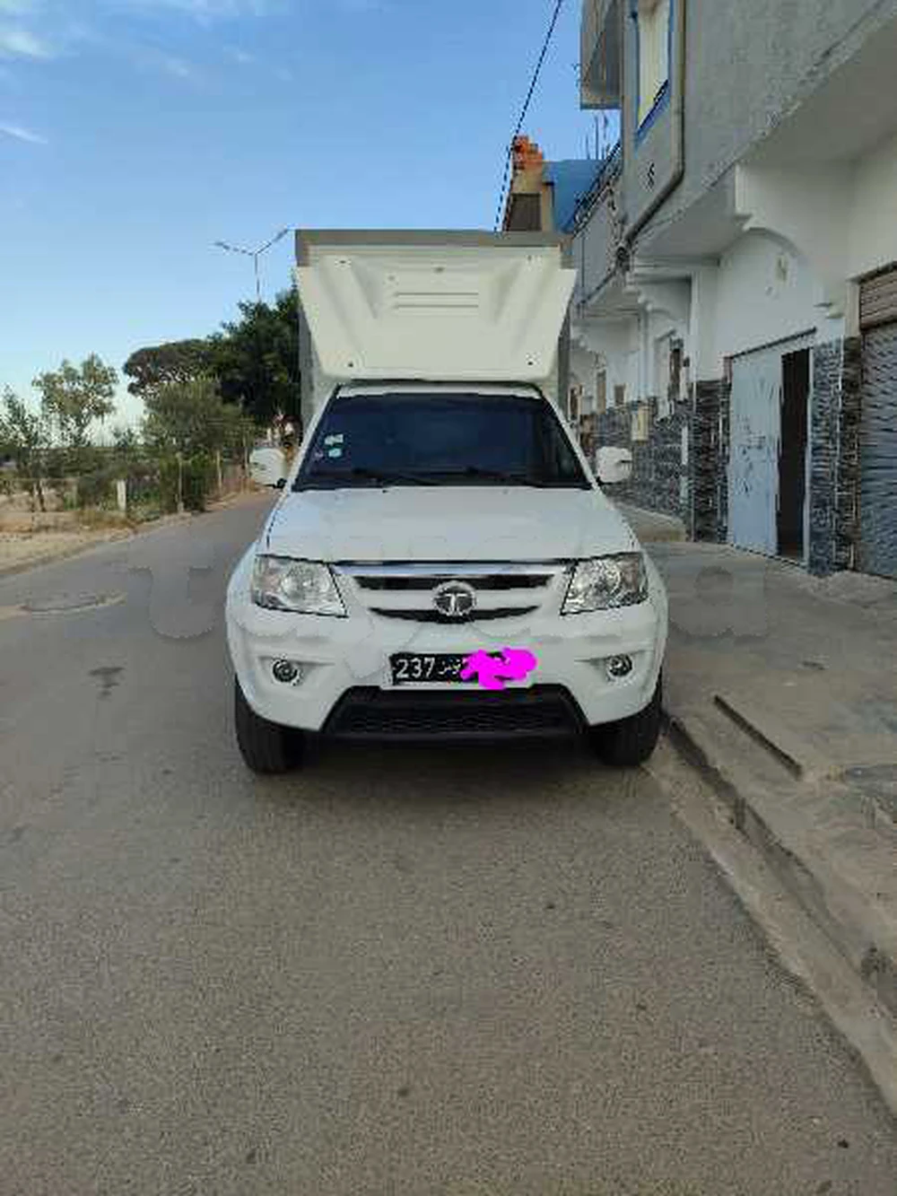 TATA X2 FOURGON PREMIERE MAIN
