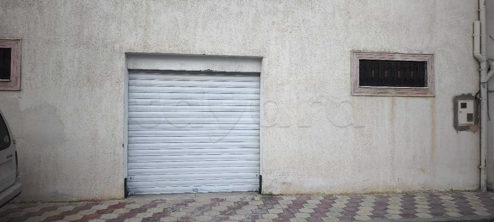 Dépôt à louer – Local commercial / stockage