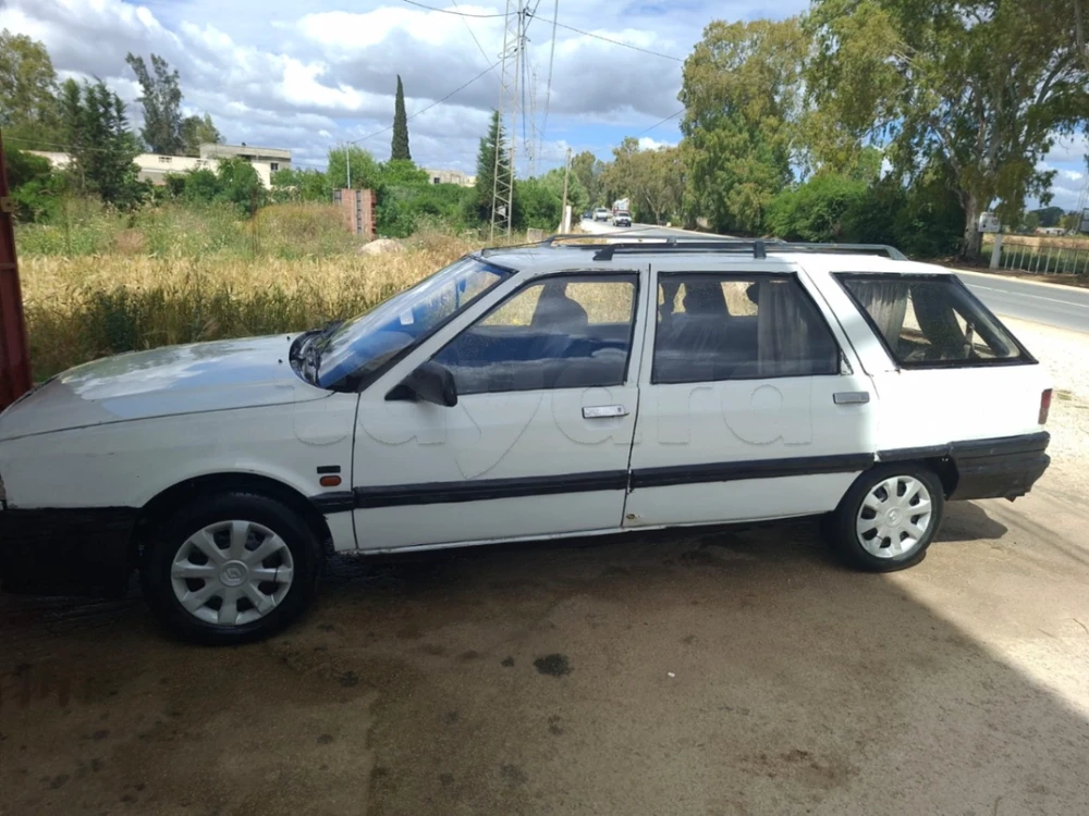 Carte voiture Renault R21