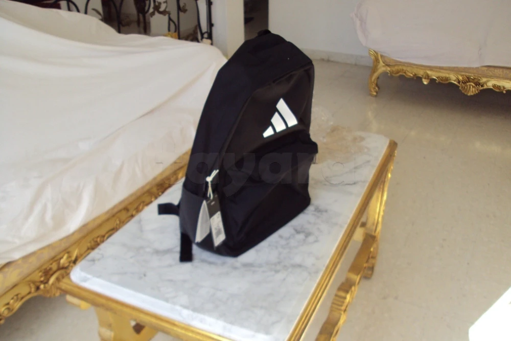 Occasion à ne pas rater Sac à dos ADIDAS neuf importé de France