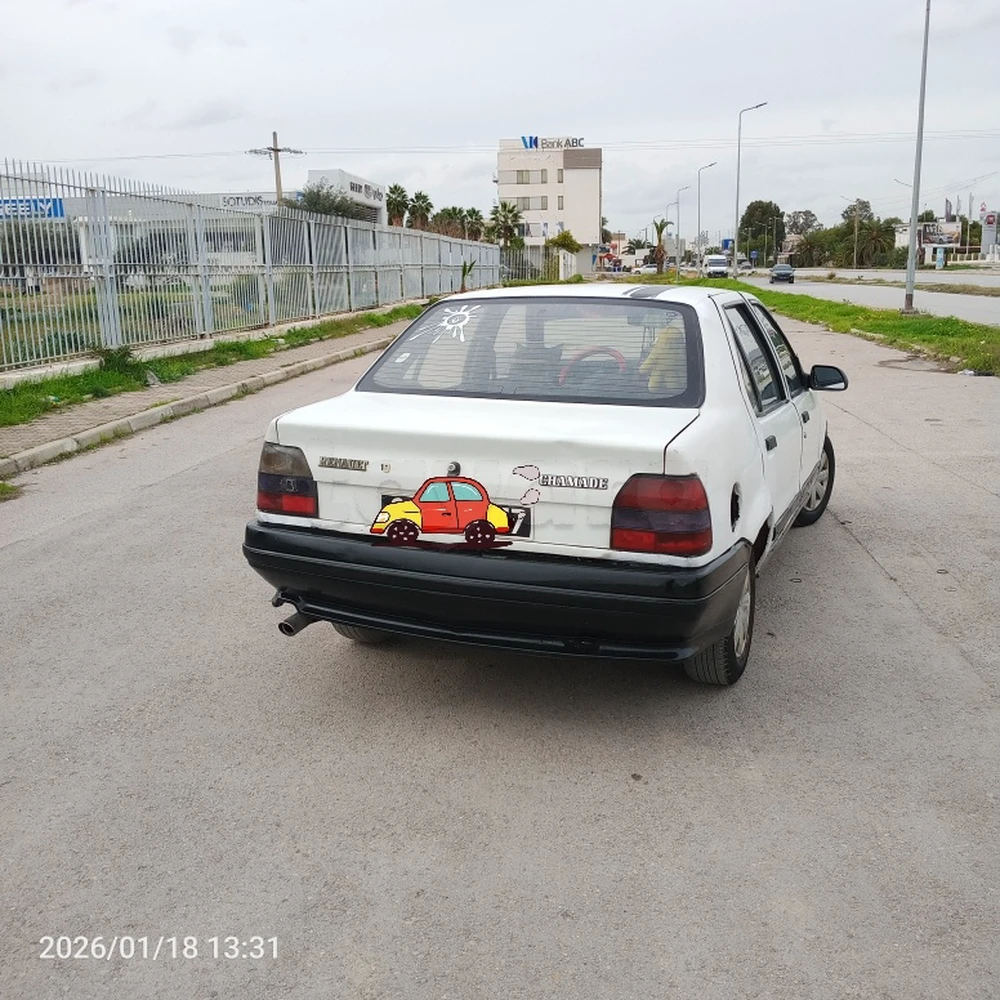 Renault 19