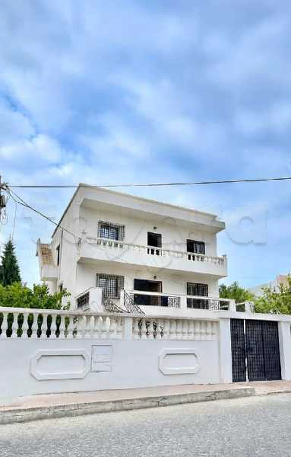 Villa de haut standing à vendre à El Mourouj 3 ✨️