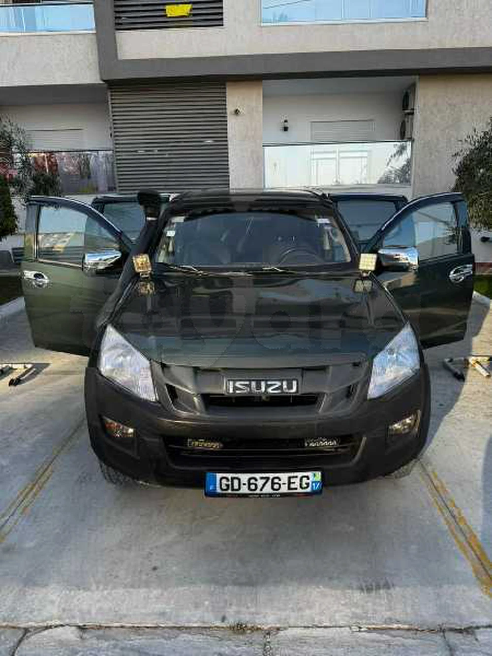 Carte voiture Isuzu D-Max
