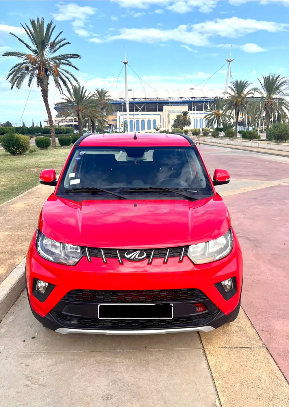Mahindra KUV 100