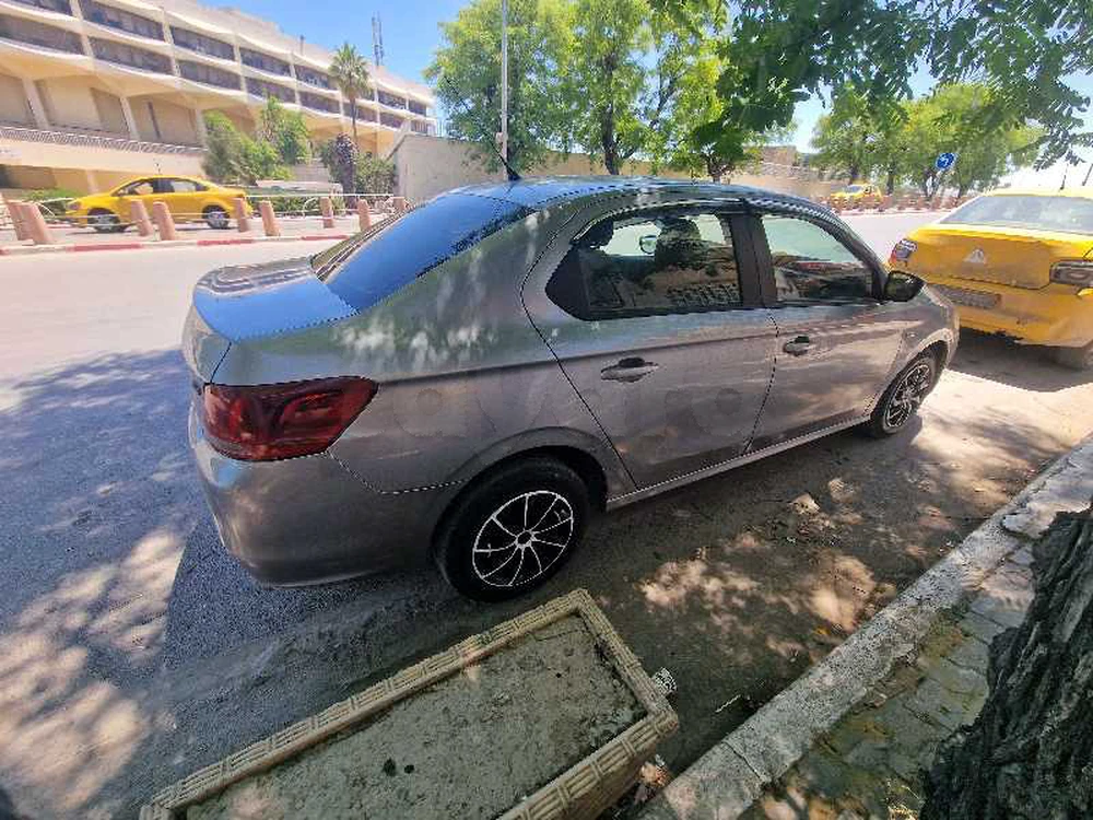 Peugeot 301