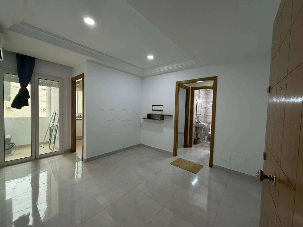 A louer un appartement avec cuisine indépendante   S1 à cité wahat