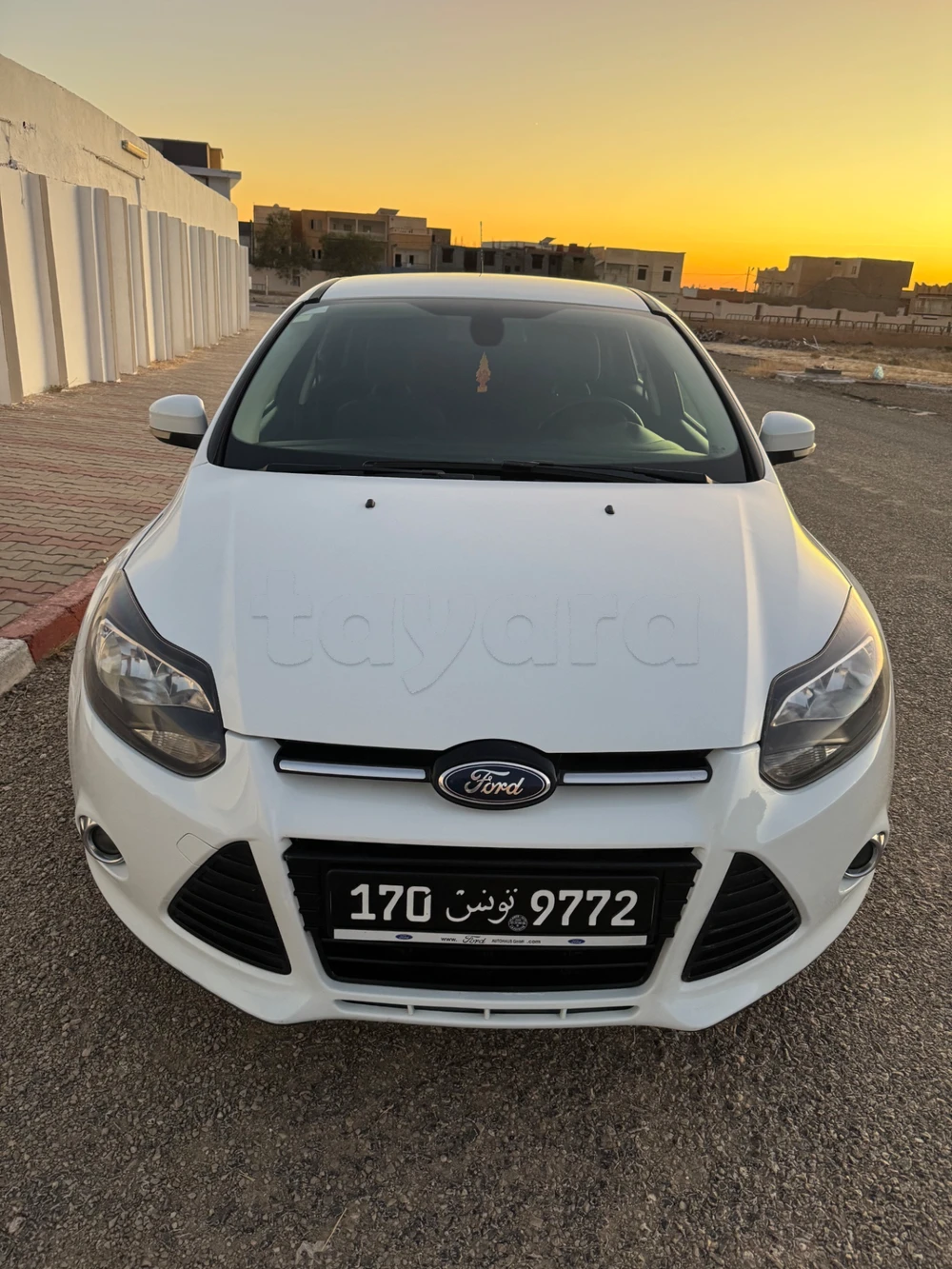 Ford focus 2014 1.6 essence 7 cv karhba tayara mana9sa chy entretien lkol fi wa9them boite manuelle etat comme neuf klm 200.000 reel 0 masrouff