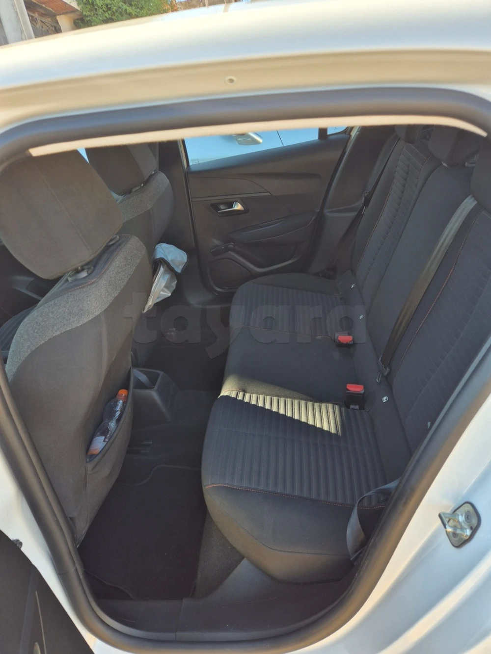 Carte voiture Peugeot 208