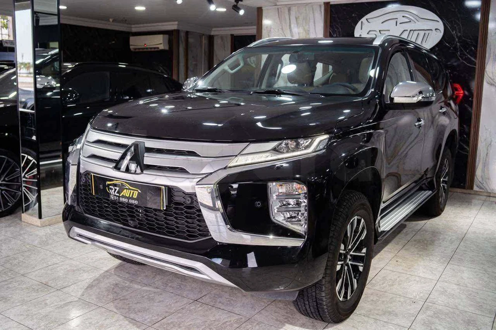 Carte voiture Mitsubishi Pajero Sport