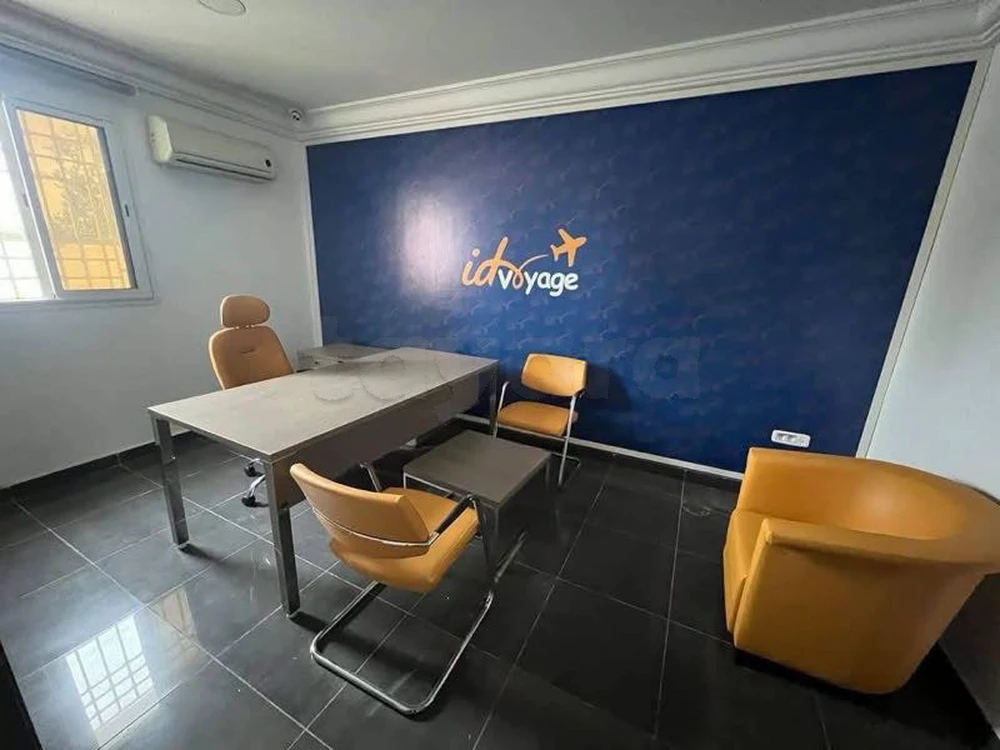 📍ENNASR 2 : BUREAU H+1 A LOUER