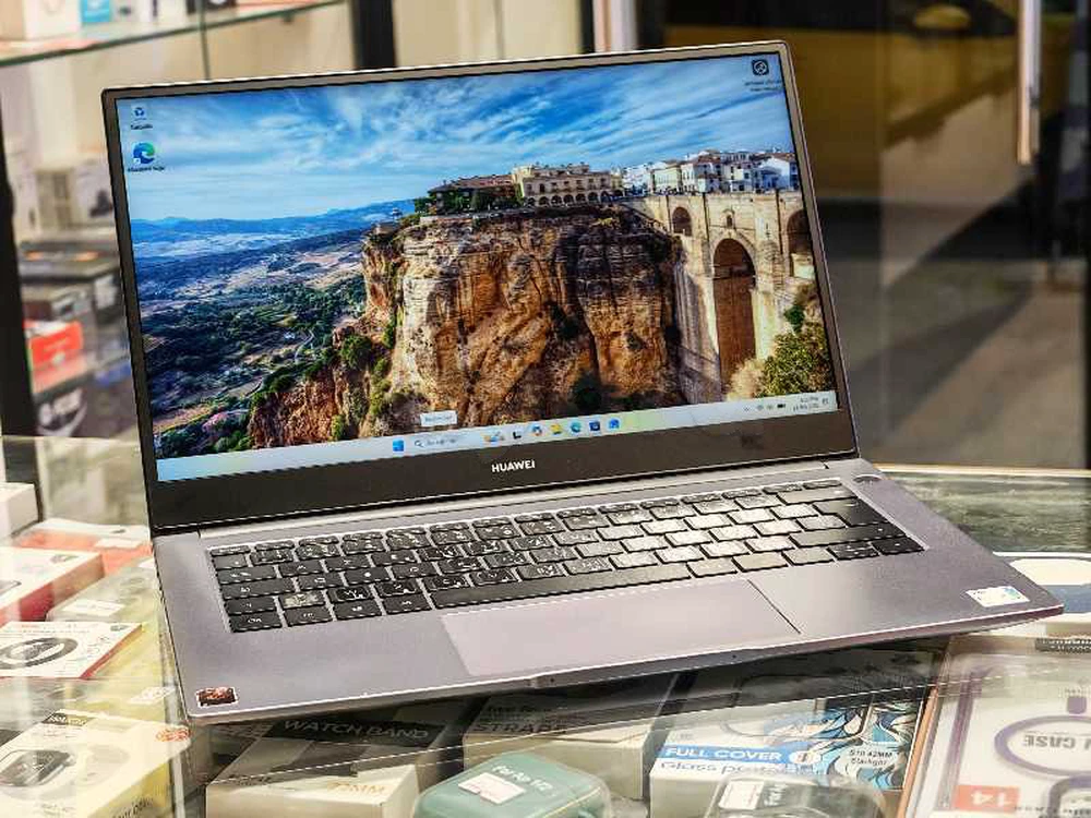 Huawei Matebook i5 11Gen