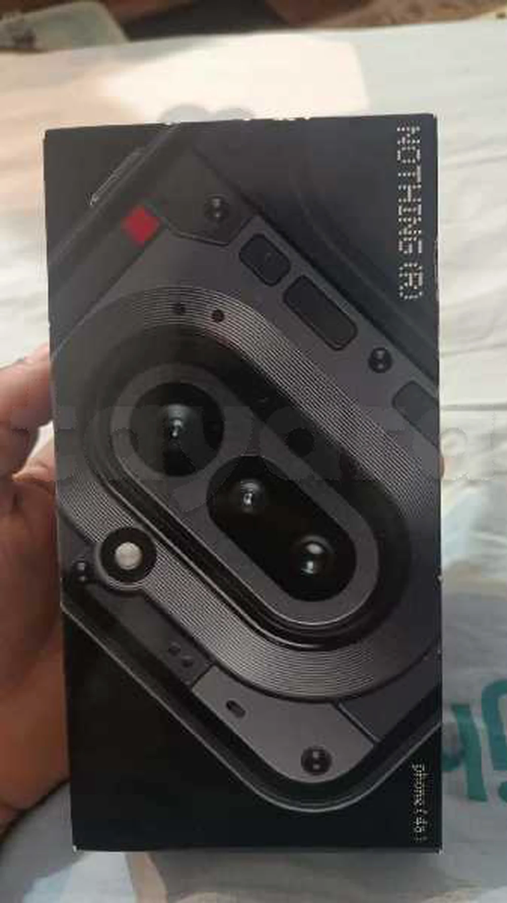 Nothing Phone 4A 12/256 Cachete facture d'achat chez notre boutique / echange possible