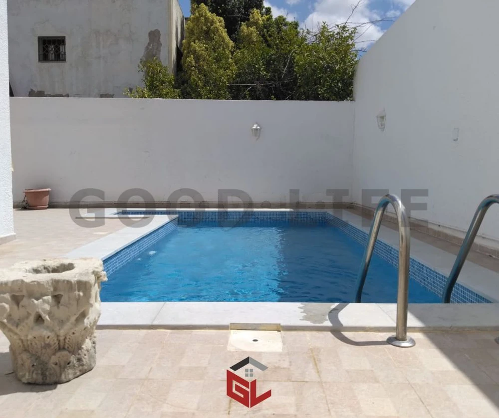 A Louer villa spacieuse avec piscine à Manar 2