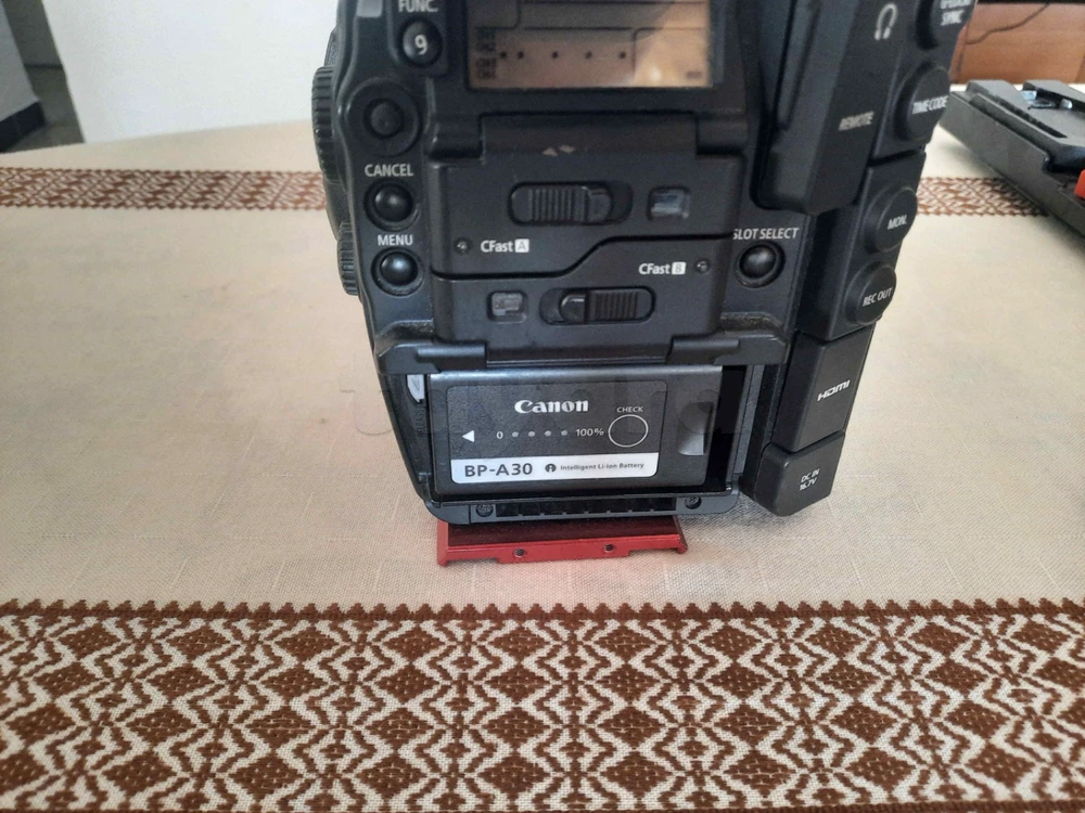 Canon C300 Mark II ,2 Complet