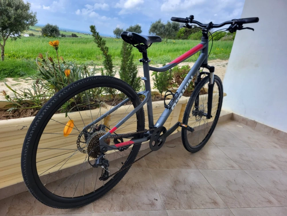 Vélo Btwin RIVERSIDE 500 29 pouces état " NEUF " importé de France récemment