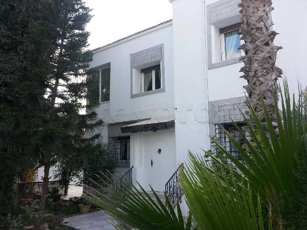 A vendre villa avec piscine