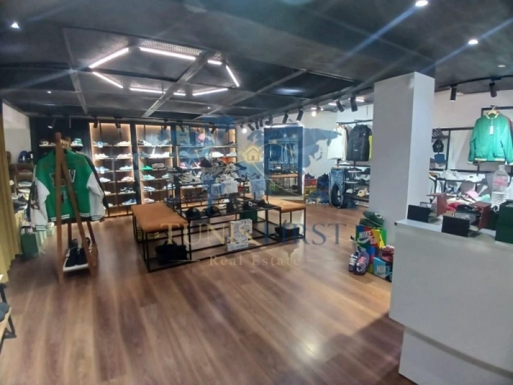 A louer un local commercial de 100m² au coeur de La Marsa