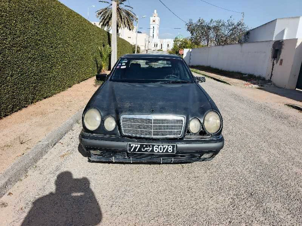 Carte voiture Mercedes-Benz Classe E