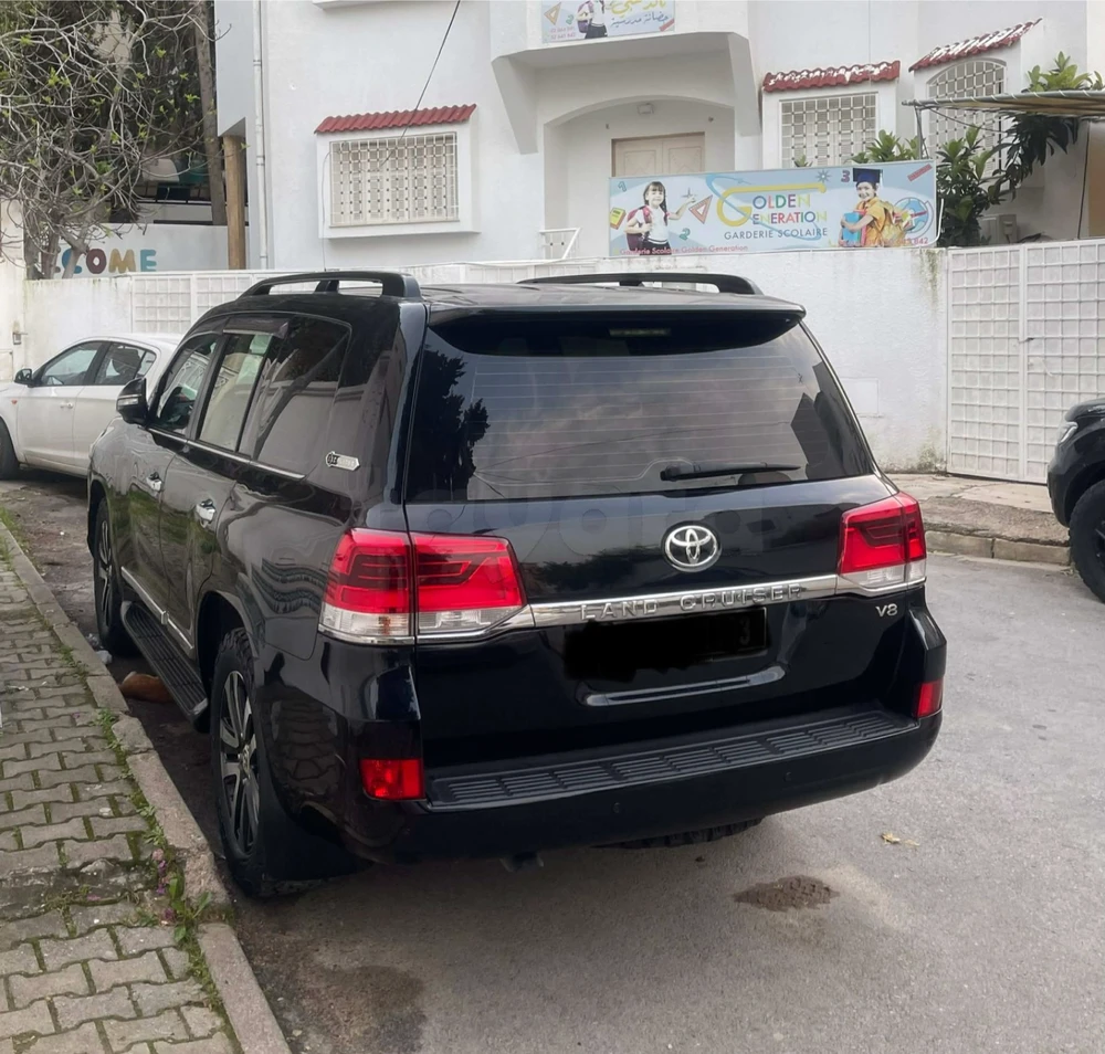 Toyota Land Cruiser