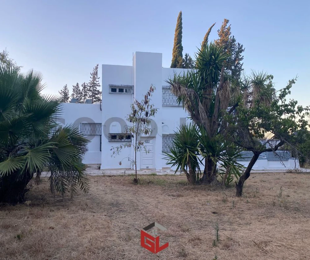 Villa en S+4 à Louer à Notre Dame avec grand jardin