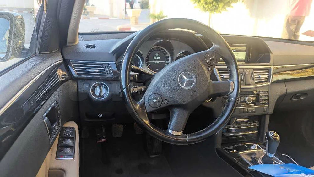 Carte voiture Mercedes-Benz Classe E