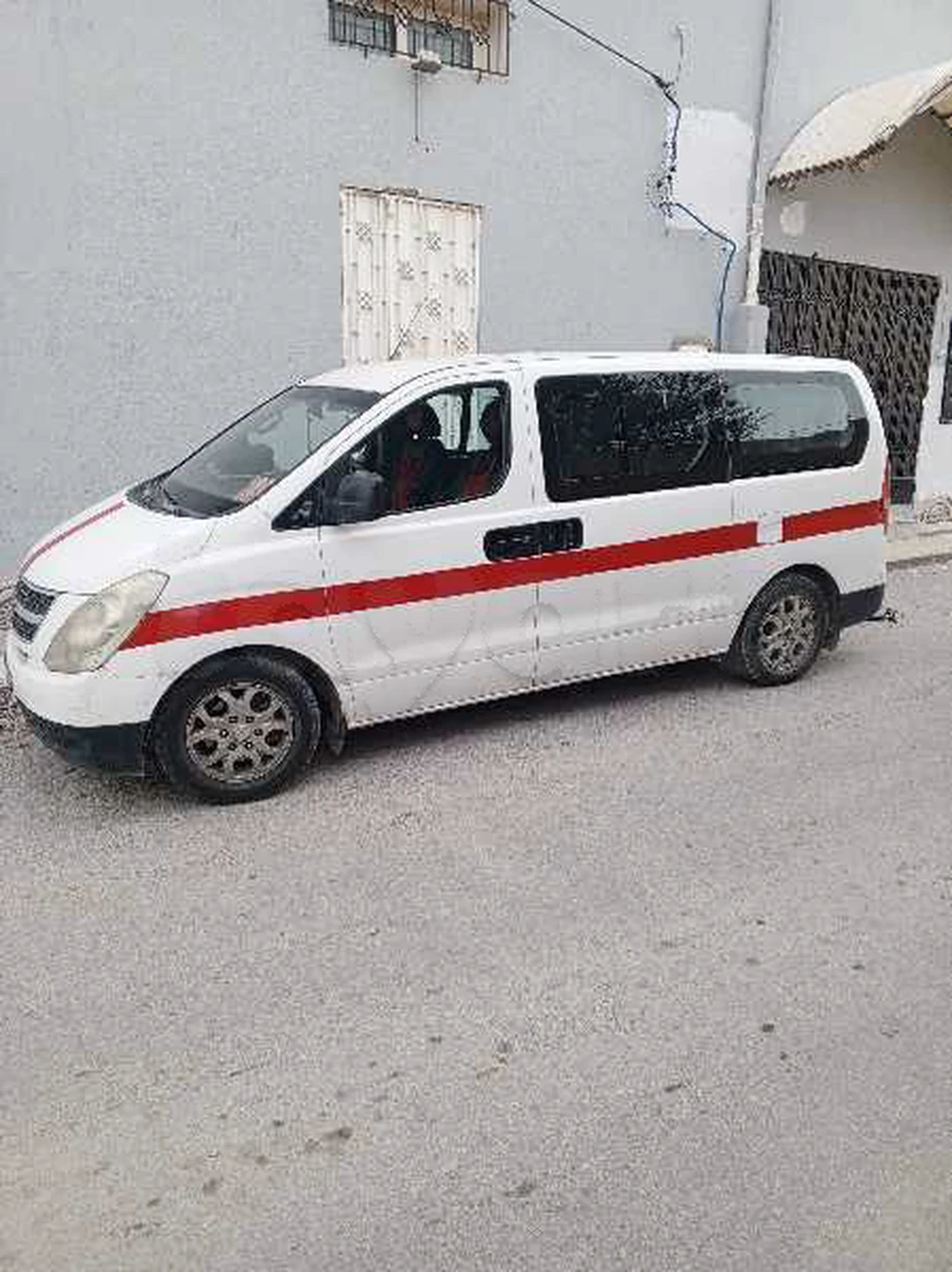 Hyundai H-1