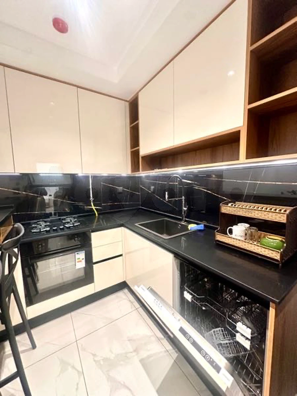 Luxueux S+1 RIchement Meublé à Soukra