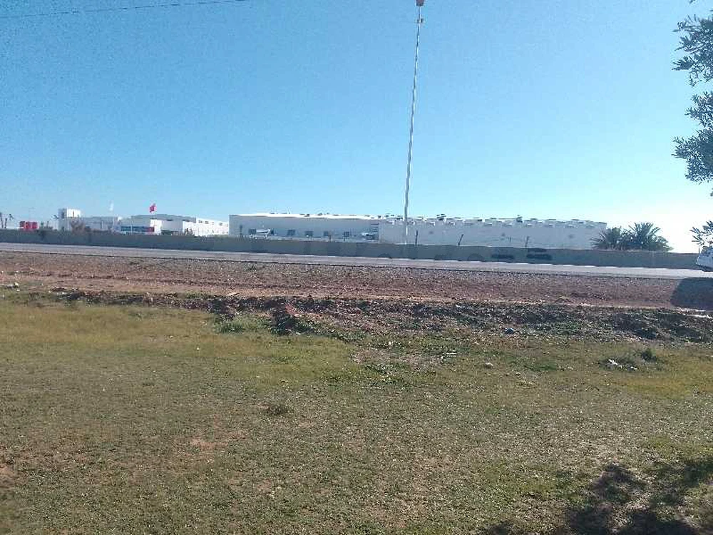 Terrain première position sfax rte gabes