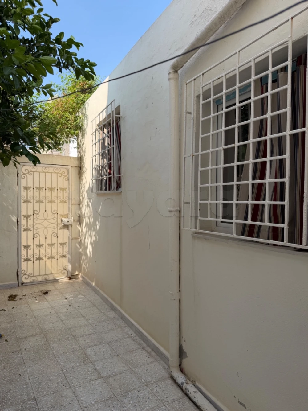 Studio cosy et fonctionnel (Ezzouhour Bardo) pour etudiantes