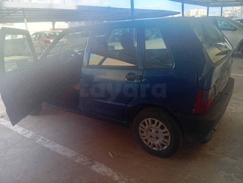 Carte voiture Fiat Uno