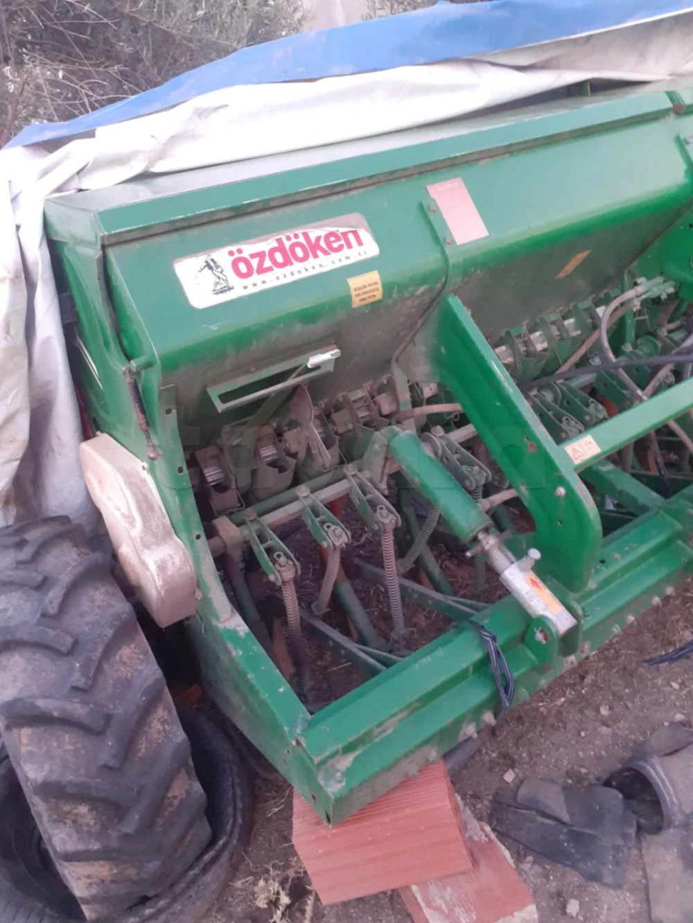 vente matriel agricole semeur + tracteur + remorque
