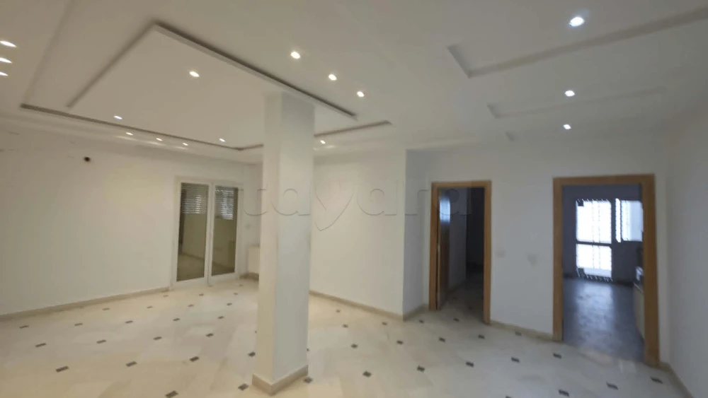 🏡✨ À louer – Appartement S+2 près du Rond-Point Mongi Slim ✨🏡