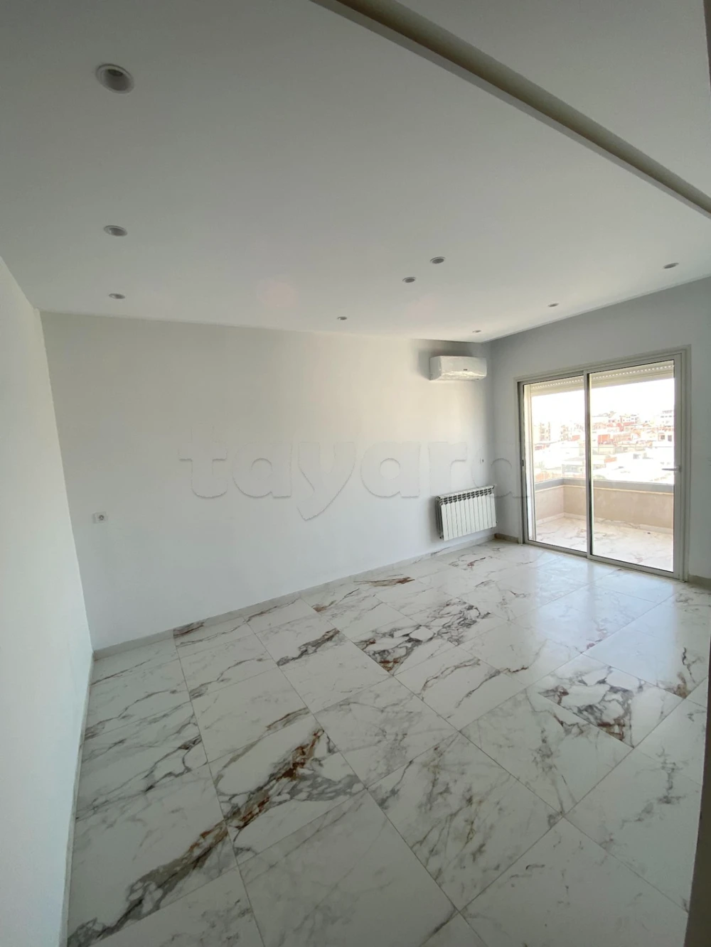 A louer s+2 haut standing avec balcon - deriere carrefour - 53 026 545