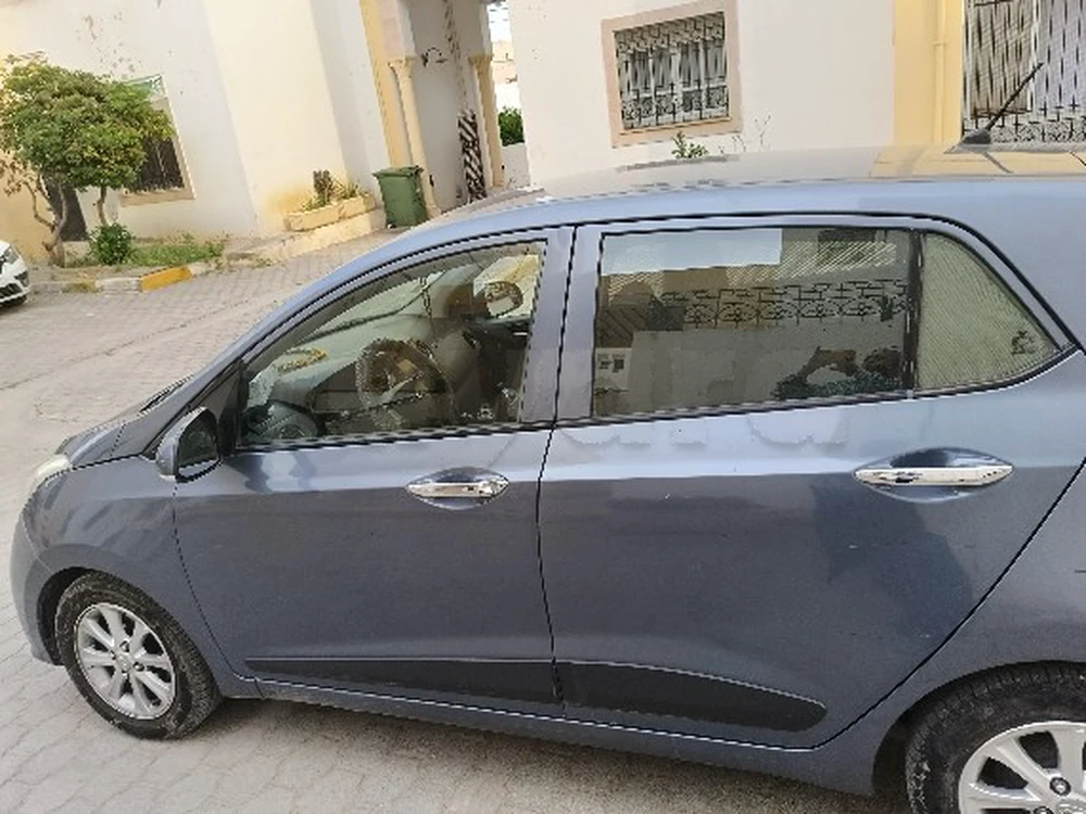 Carte voiture Hyundai i10