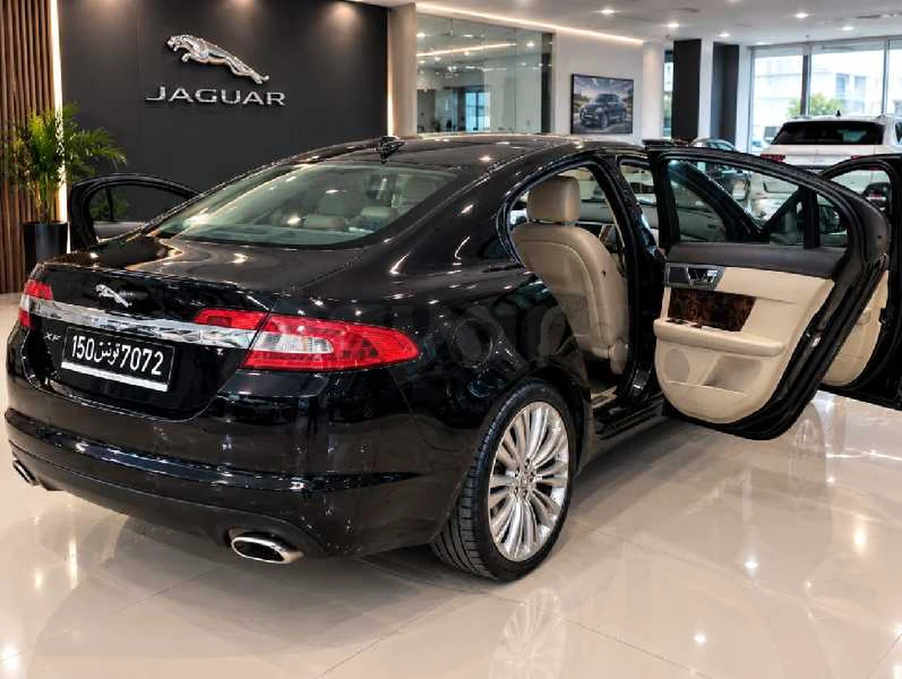Jaguar XF