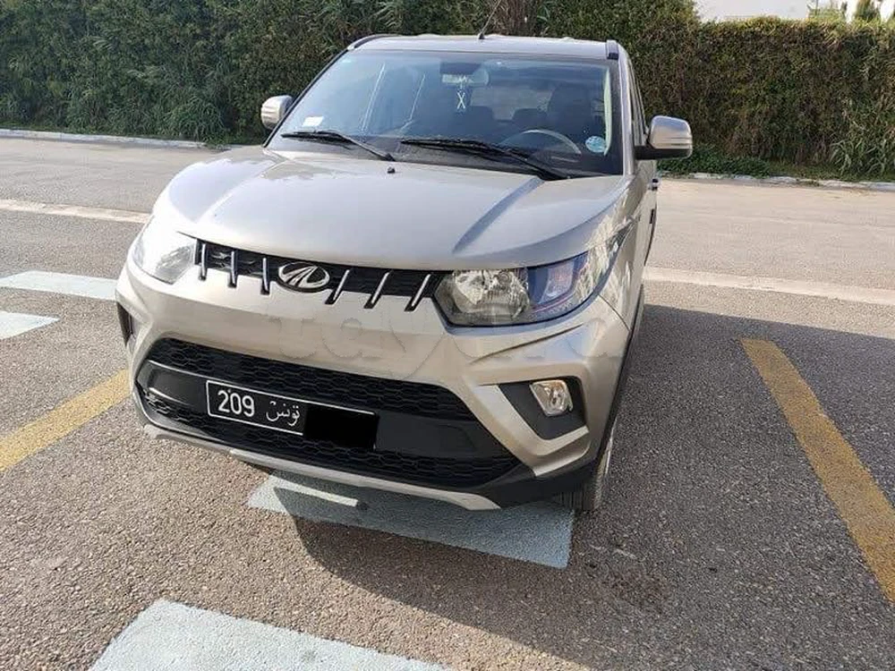 Carte voiture Mahindra Hover