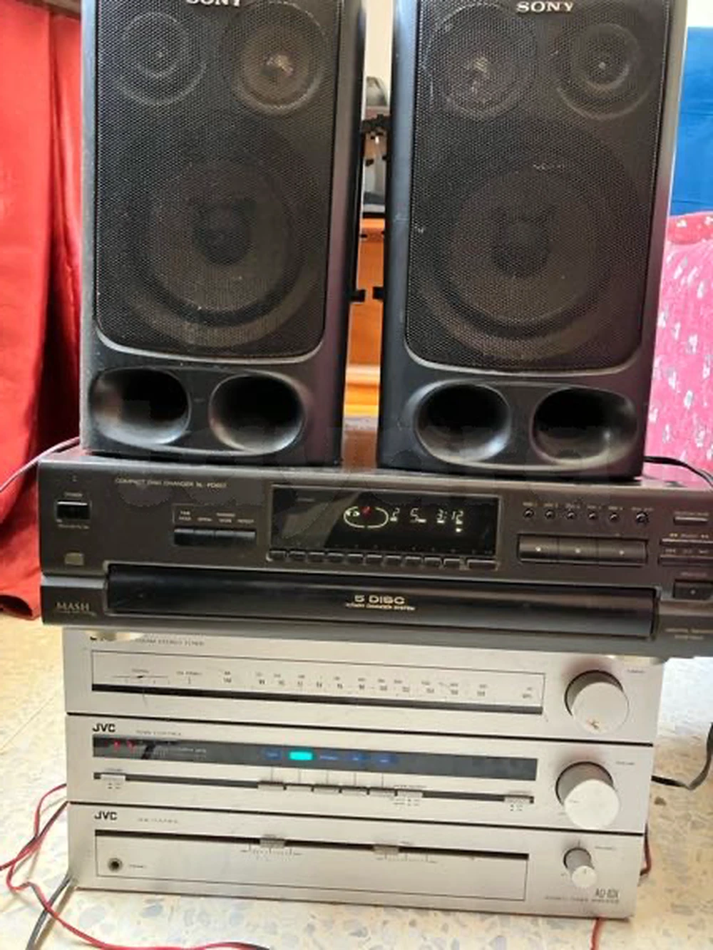 Vintage JVC Hi-Fi Stereo System + Panasonic 5-Disc CD Changer + Sony SS-H51 Speakers