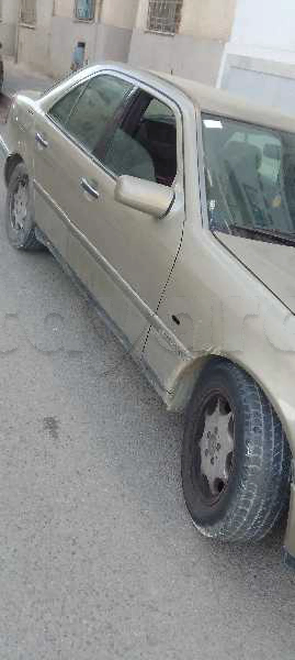 Mercedes-Benz 220