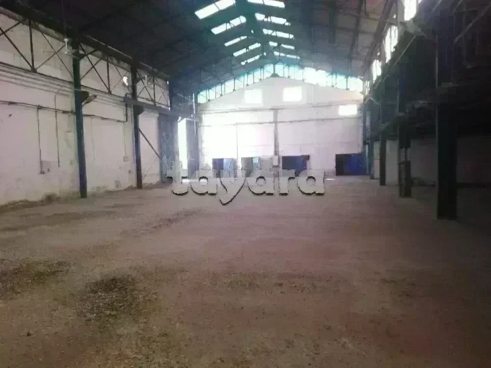 A vendre bâtiment industriel à Charguia 1